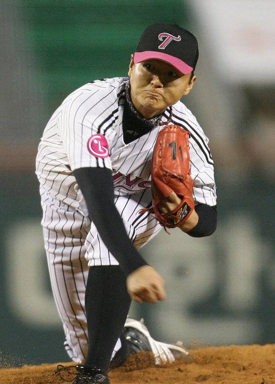 잠실구장서 열린 한화-LG 경기.LG 김민기 투구.