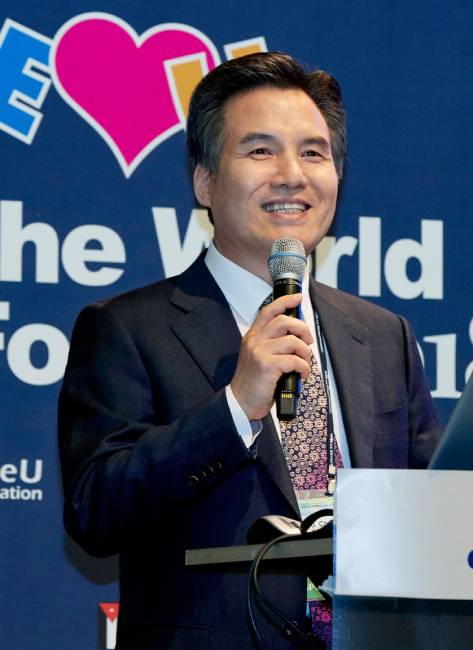 김주철 국제위러브유 부회장은 “한 사람의 열 걸음도 중요하지만 열 사람의 한 걸음이 훨씬 값지고 소중하다”고 했다.