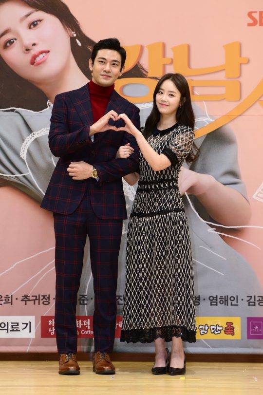 ‘강남스캔들’로 첫 주연을 맡은 배우 임윤호(왼쪽부터), 신고은. /사진제공=SBS