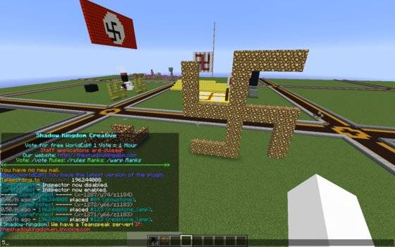 마인크래프트에선 나치를 상징하는 문양도 찾아볼 수 있다. [마인크래프트 캡쳐]