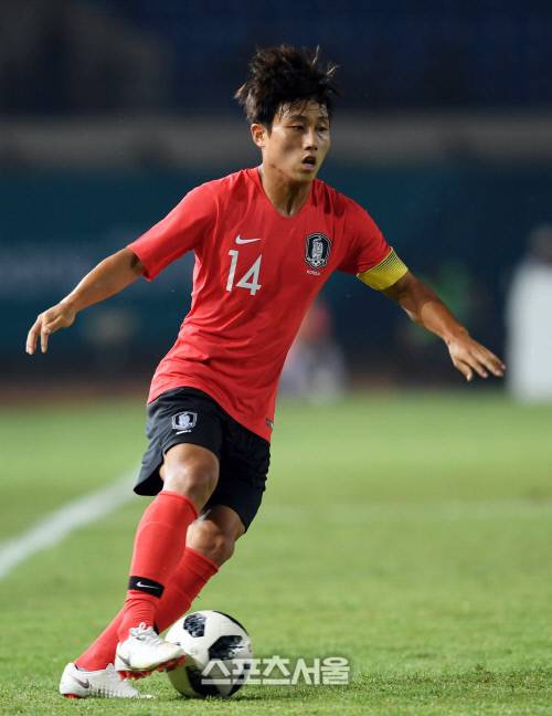 2018 자카르타-팔렘방 아시안게임 남자축구 E조 한국과 바레인의 경기가 15일 인도네시아 반둥 시 자락 하루팟 스타디움에서  열렸다.장윤호 2018. 8. 15.반둥(인도네시아) | 최승섭기자 thunder@sportsseoul.com