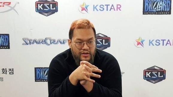 11월 30일 서울 신촌 현대백화점에서 ‘홍구’ 임홍규씨를 만나 인터뷰를 진행했다. /이정민 기자