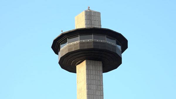 육사기념탑 꼭대기에 있는 전망대. /심기환 기자