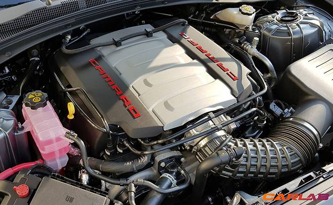 더 뉴 카마로 SS의 6.2리터 V8 자연흡기 엔진