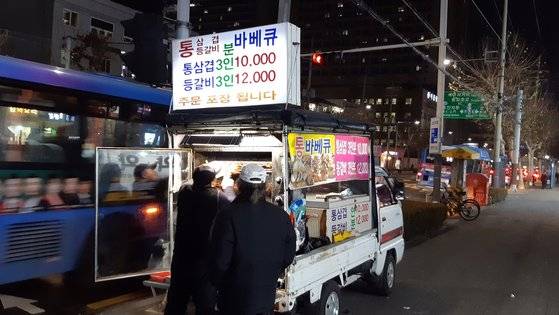 귀한 재료로 비싸게 만들어 파는 것도, 쉽게 구할 수 있는 재료로 싸게 만들어 파는 것도 소비자를 만족하게 해 줄 수 있다면 전부 ‘착한 가격’이 될 수 있지 않을까.