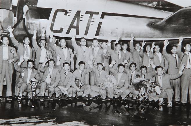 1954년 스위스 월드컵 한국대표팀. [중앙포토, 사진 이재형]