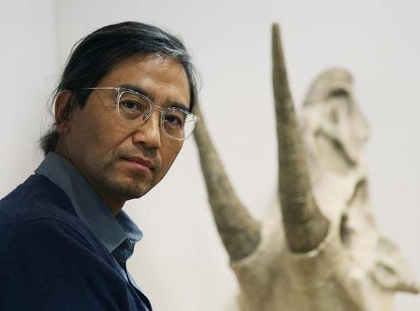 ‘공룡에 미친 사나이' 한상호(50세). 서울대 국문과를 나온 그는 2008년 다큐멘터리 ‘한반도의 공룡'으로 센세이션을 일으킨 이후 10년째 시리즈를 업그레이드 해오고 있다. 주인공 타르보사우루스 ‘점박이’는 초등학교 국어 국정교과서 3학년에 수록되어 있을 정도로 한국의 대표적인 콘텐츠./사진=이태경 기자