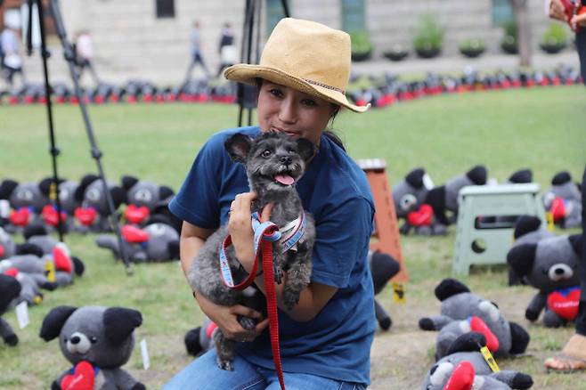 지난해 서울 광화문에서 열린 개식용 반대 및 입양 독려 집회에 참석한 박소연 케어 대표. (사진=케어 제공)