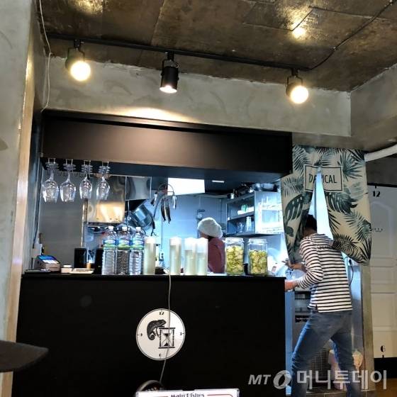 사장님은 바쁘지만 음식은 늦게 나온다는 게 함정.