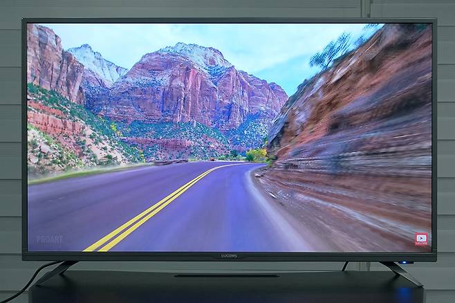 유투브 UHD 콘텐츠 재생도 문제 없다.