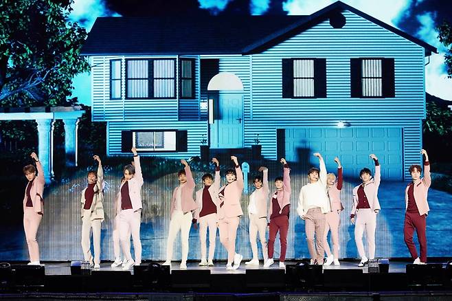 ▲ 그룹 세븐틴이 부드러움과 온기를 입었다. 제공|플레디스 엔터테인먼트