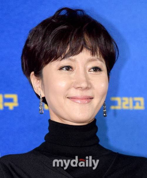 ▲ 염정아 '요즘 너무 행복해요'