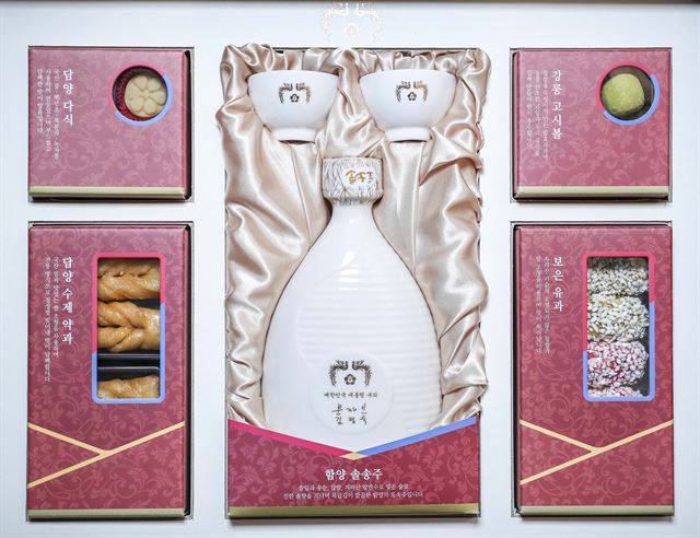문재인 대통령이 22일 국가유공자, 사회적 배려계층 등 1만 여명에게 보낸 설 선물. 청와대 제공