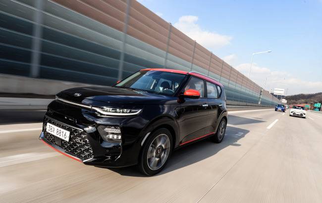 기아자동차 쏘울 부스터 주행 모습[제공=기아차]