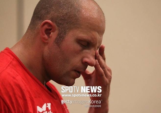 ▲ '얼음 황제'도 나이를 먹는다. 표도르 예멜리야넨코는 "은퇴를 생각할 수 밖에 없는 나이가 됐다"며 옅은 미소를 띄었다.