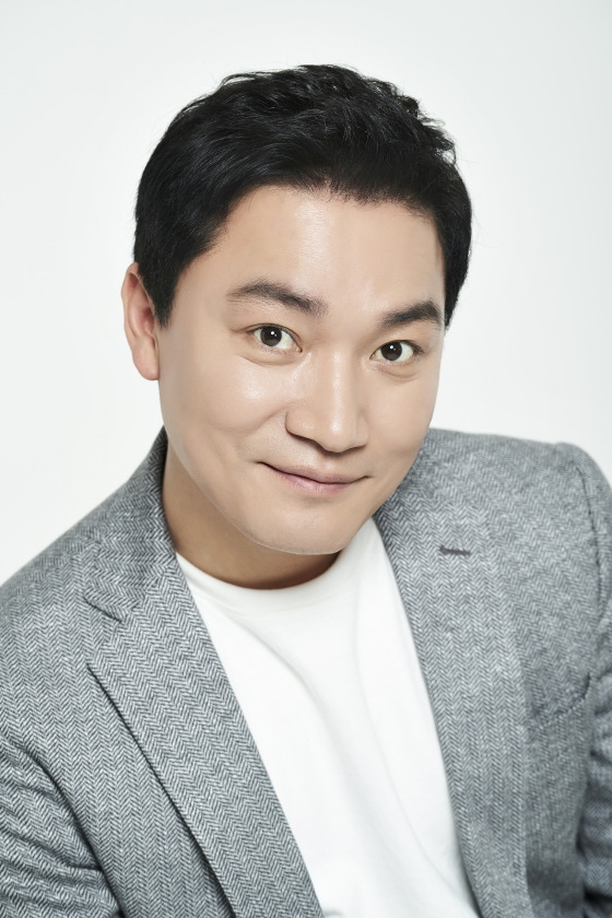 배우 조재윤/사진제공=FNC엔터테인먼트