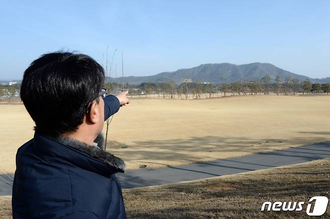 범정부 차원의 ‘한전공대 설립지원위원회’는 28일 오전 정부서울청사에서 열린 한전공대 설립지원위원회 2차 회의에서 한국전력이 추진하는 한전공대를 한전 본사에서 약 2㎞ 떨어진 전남 나주 부영 컨트리클럽(CC) 일원으로 입지 선정했다. 사진은 한전공대 입지로 최종 선정된 전남 나주 빛가람혁신도시 내 부영CC 전경.2019.1.28/뉴스1 © News1 한산 기자