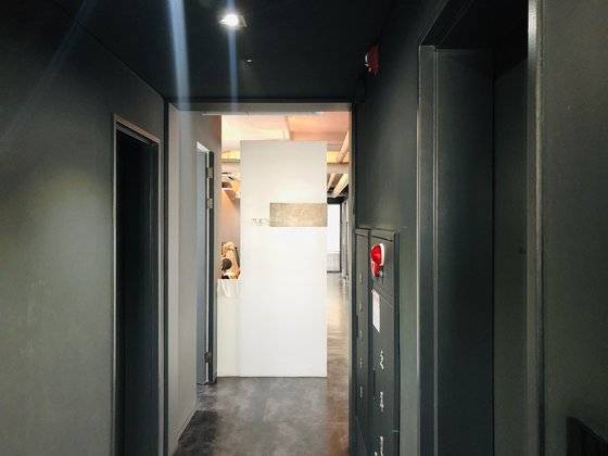 31일 오후 3시쯤 찾은 서울 강남구 역삼동 B빌딩 소재 토리게임즈 사무실 입구. 사무실은 근무자 없이 텅 비어 있었다. 남궁민 기자