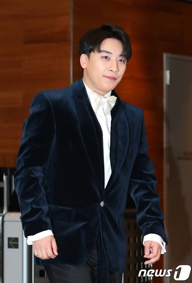 [N이슈] 승리 여동생, SNS에 CCTV 편집 영상 공유 