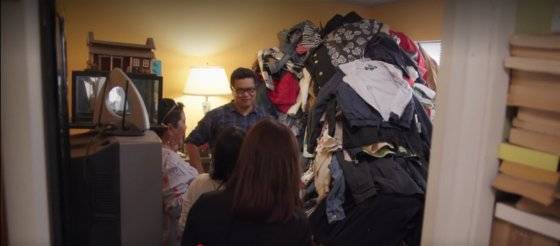 넷플릭스 오리지널 '곤도 마리에: 설레이지 않으면 버려라'의 한 장면.