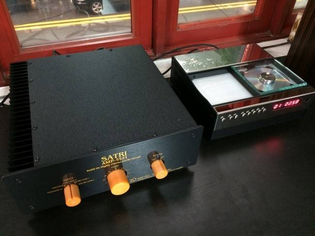 오라노트V2(오른쪽)