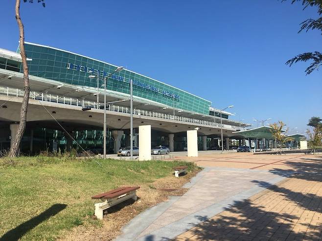 평소 이용객이 적어 한산한 무안국제공항. [중앙포토]