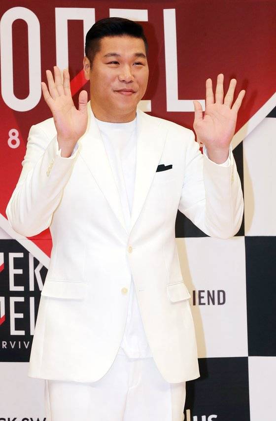 예능프로그램에서 예능거인으로 활약 중인 서장훈은 농구선수 시절 국보급 센터라 불렸다. [중앙포토]