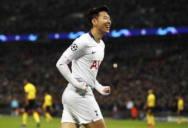 손흥민은 14일 도르트문트와의 2018-19시즌 UEEFA 챔피언스리그 16강 1차전에서 선제골을 터뜨렸다. [AP=연합뉴스]