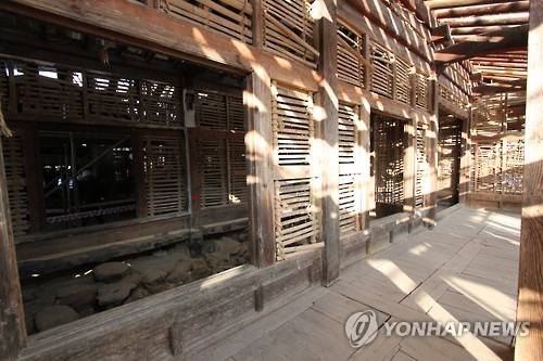 문화재 수리 현장 [연합뉴스 자료사진]