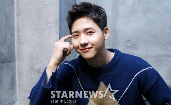 스타뉴스와 입대 전 마지막 인터뷰를 가진 B1A4 신우 /사진=김휘선 기자