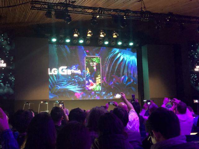 LG전자는 24일(현지시간) 스페인 바르셀로나에 위치한 '바르셀로나 국제컨벤션센터(CCIB)'에서 상반기 전략 스마트폰 LG G8을 공개했다. (사진=지디넷코리아)