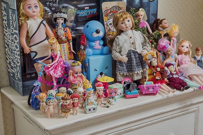 이스안씨가 모은 인형들. 사진 윤동길(스튜디오 어댑터 실장)