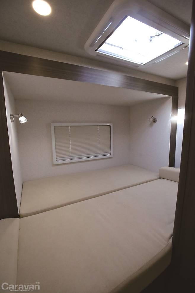 후면 침실 공간 확장한 모습