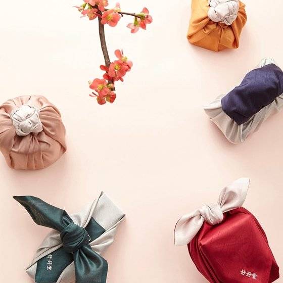 호호당의 보자기 포장. [사진 호호당]