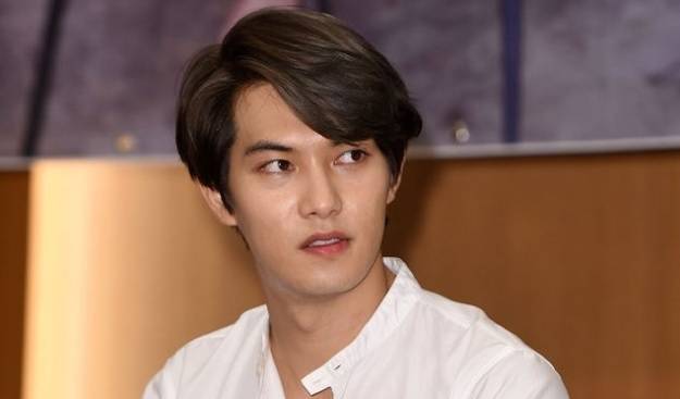 씨엔블루 이종현이 정준영 카카오톡 대화방 멤버였다고 SBS 취재진이 14일 공개했다. [OSEN]