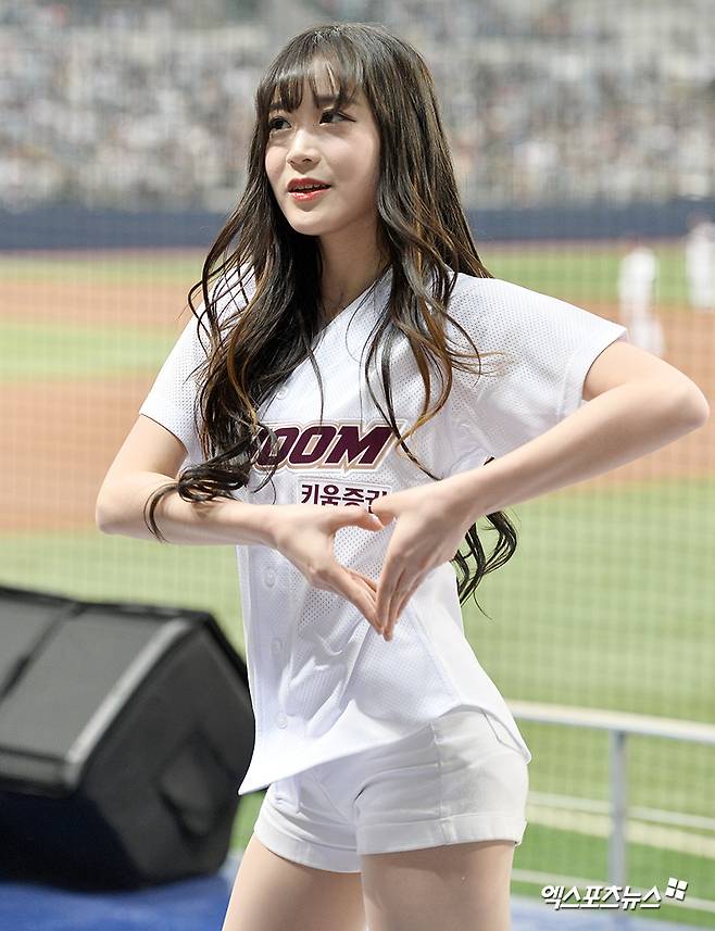 치어리더 변하율 '이런 하트 받아봤어~'[엑's HD포토]
