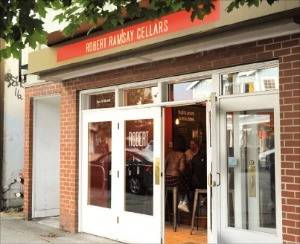 캐스케이드 산맥에 있는 포도원의 와인을 맛볼 수 있는 ‘로버트 람세이 와인 셀러’.