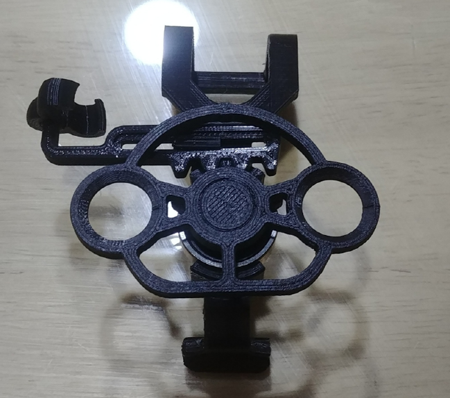 (부착 전 모습은 이런 모습. 다소 거친 재질이지만 성능은 확실하다) / 쥰지님 사진 제공