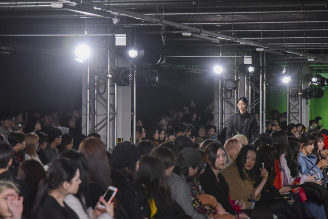 Models present creations by Cottweiler on a catwalk at the 2019 fall-winter Seoul Fashion Week on Friday. (Seoul Design Foundation)