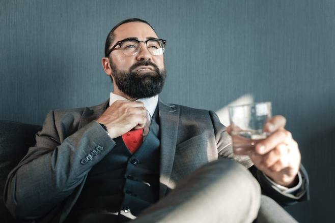 자기가 맞다고 목소리 높이는 사람들은 '지적겸손도'가 낮은 공통점이 있다. 자신을 과대평가하고 가짜와 진짜를 구분하는 능력도 떨어졌다. 게티이미지뱅크 제공