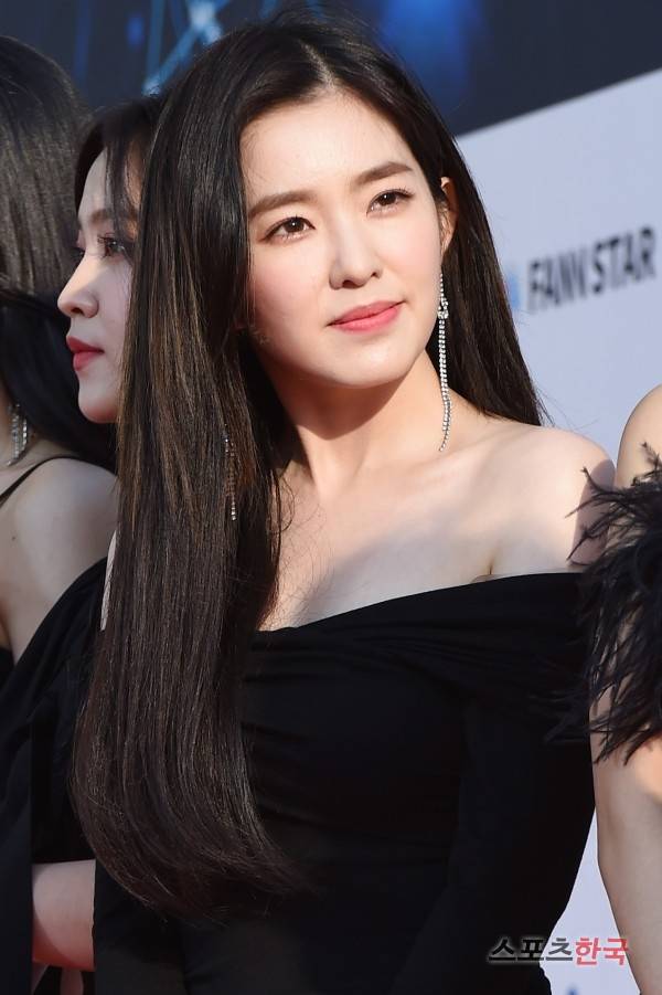 더 팩트 어워즈(TMA)에 참석하고 있는 레드벨벳((RedVelvet) 아이린. 사진=조은정 기자 new@hankooki.com