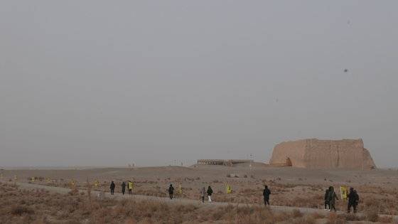 옥문관 관람로. [사진 창비]