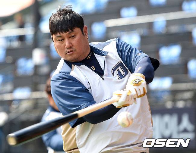 [OSEN=이대선 기자] 유튜버로 데뷔한 200홈런 타자 출신 최준석 /sunday@osen.co.kr