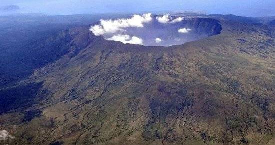 탐보라 화산. 1815년 엄청난 규모의 폭발을 일으켰다. [중앙포토]
