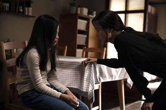 아동학대를 소재로 한 영화 ‘어린 의뢰인’의 한 장면. 롯데엔터테인먼트 제공