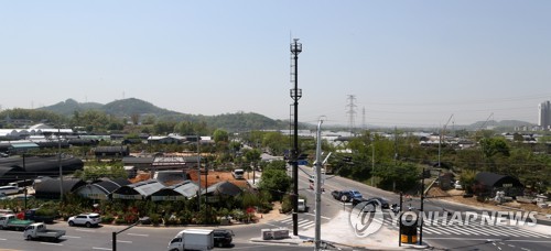 3기 신도시가 들어설 고양 창릉지구 (고양=연합뉴스) 김병만 기자 = 국토교통부는 7일 정부서울청사에서 고양시 창릉동, 부천시 대장동에 '수도권 주택 30만호 공급안-제3차 신규택지 추진 계획'을 발표했다. 새 신도시 입지로 선정된 고양시 창릉동(813만㎡·3만8천 가구) 일대 전경.      2019.5.7 kimb01@yna.co.kr