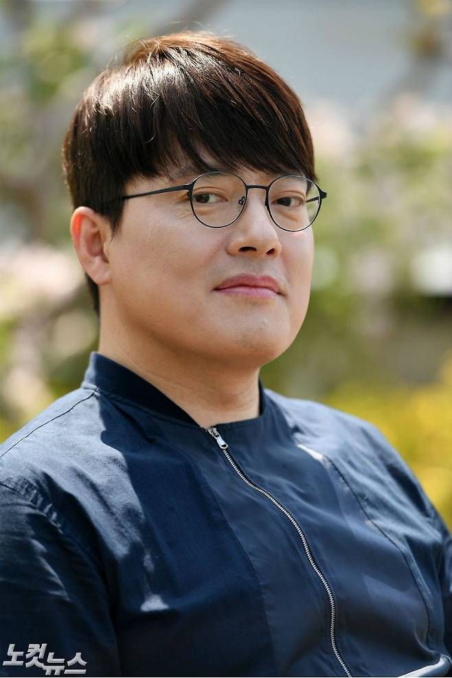 배우 김형묵이 10일 오전 서울 강남구에 위치한 원더보이즈 필름 사옥에서 인터뷰 전 포즈를 취하고 있다. (사진=이한형 기자)