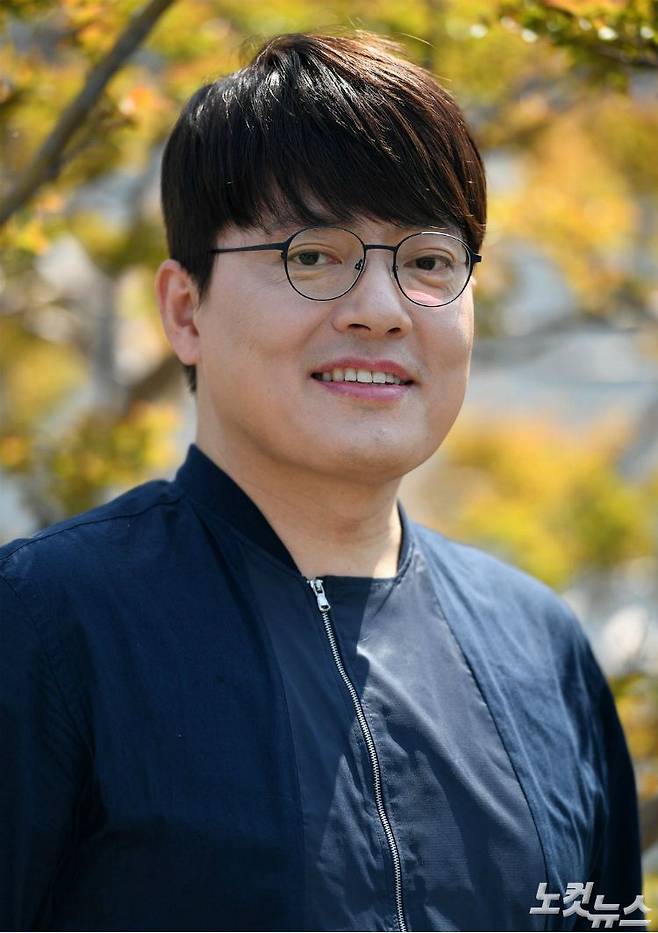 배우 김형묵이 10일 오전 서울 강남구에 위치한 원더보이즈 필름 사옥에서 인터뷰 전 포즈를 취하고 있다. (사진=이한형 기자)