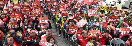 지난 7일 발표된 3기 신도시 건설 계획에 수원 시민들도 반대하고 나섰다. 수원 시민들은 20일 3기 신도시 건설 백지화를 요구하는 기자회견을 열 예정이다.<연합뉴스>