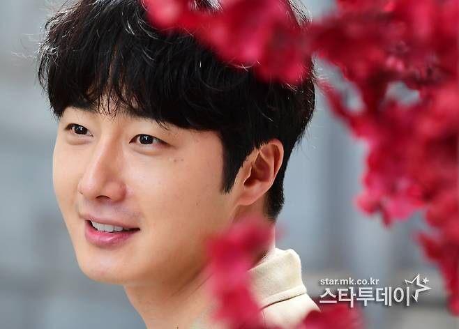 앞으로도 사극에 도전하겠다는 정일우. 사진|강영국 기자